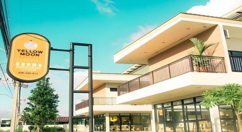 Yellow Moon Hotel Pattaya Dış mekan fotoğraf